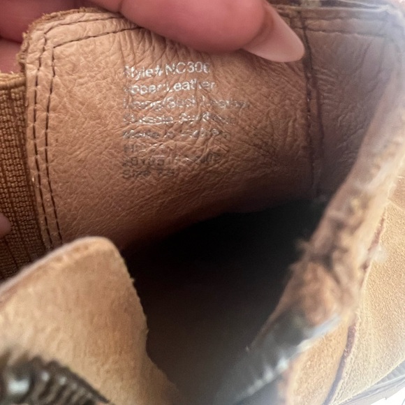 Madewell The Henry Lugsole Boot in Suede Desert Color Distant Sand Size 7.5 - Picture 6 of 8